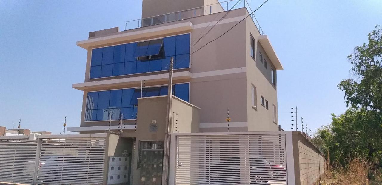Apartamento Novo E Completo No Centro De Palmas C/ Internet Exterior photo